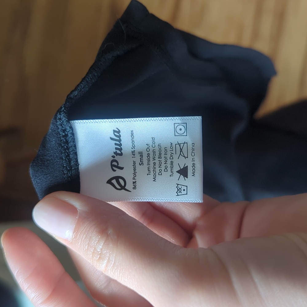 P'tula V-neck T-shirt. Black. Like new. - Picture 6 of 6